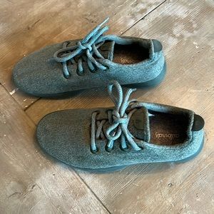 ALLBIRDS! Size 7 earthy green 🔥 🔥